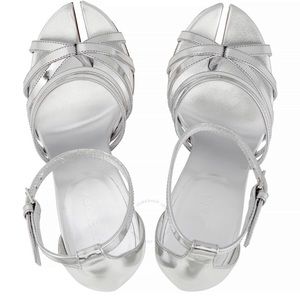BURBERRY
Split-toe Detail Metallic Leather Hove Sandals